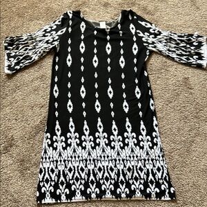 Elegant Black and White Patterned Dress